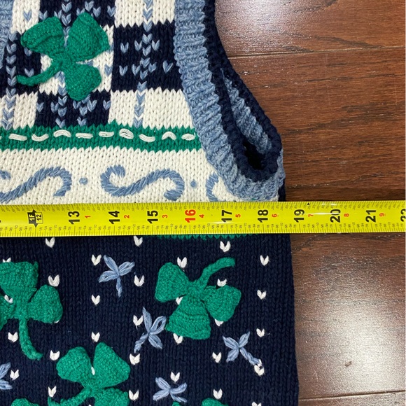 Vintage Irish Shamrock Leprechaun Knit Sweater Vest Size Med St Patrick’s Day - Picture 3 of 5
